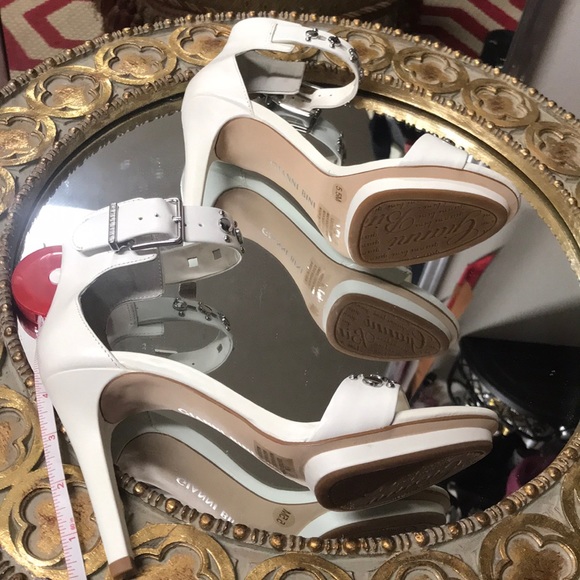 Gorgeous Gianni Bini heels 👠 - Picture 3 of 6